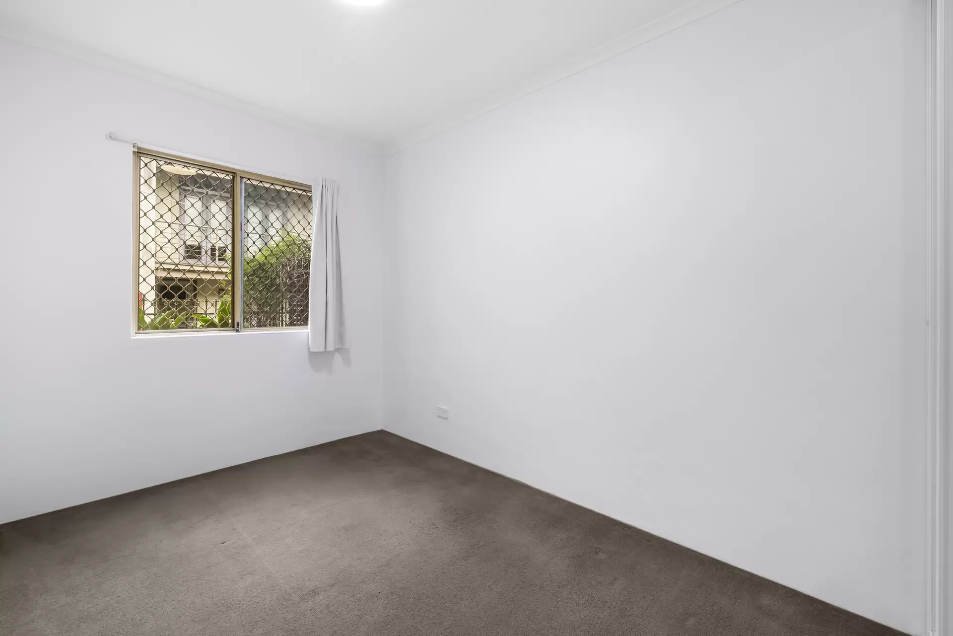 84/219-227 Chalmers Street, Redfern Leased by The Gallery Real Estate - image 1