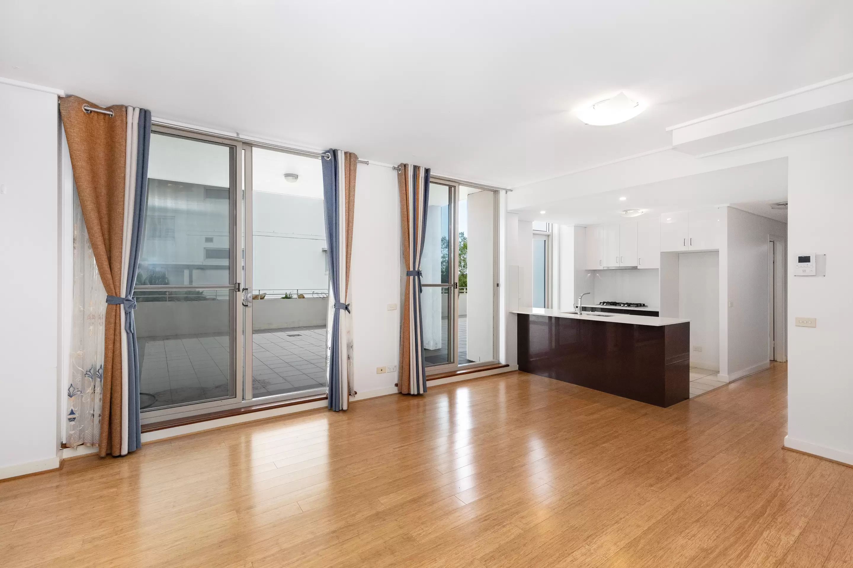 505/2 The Piazza, Wentworth Point Leased by The Gallery Real Estate - image 2