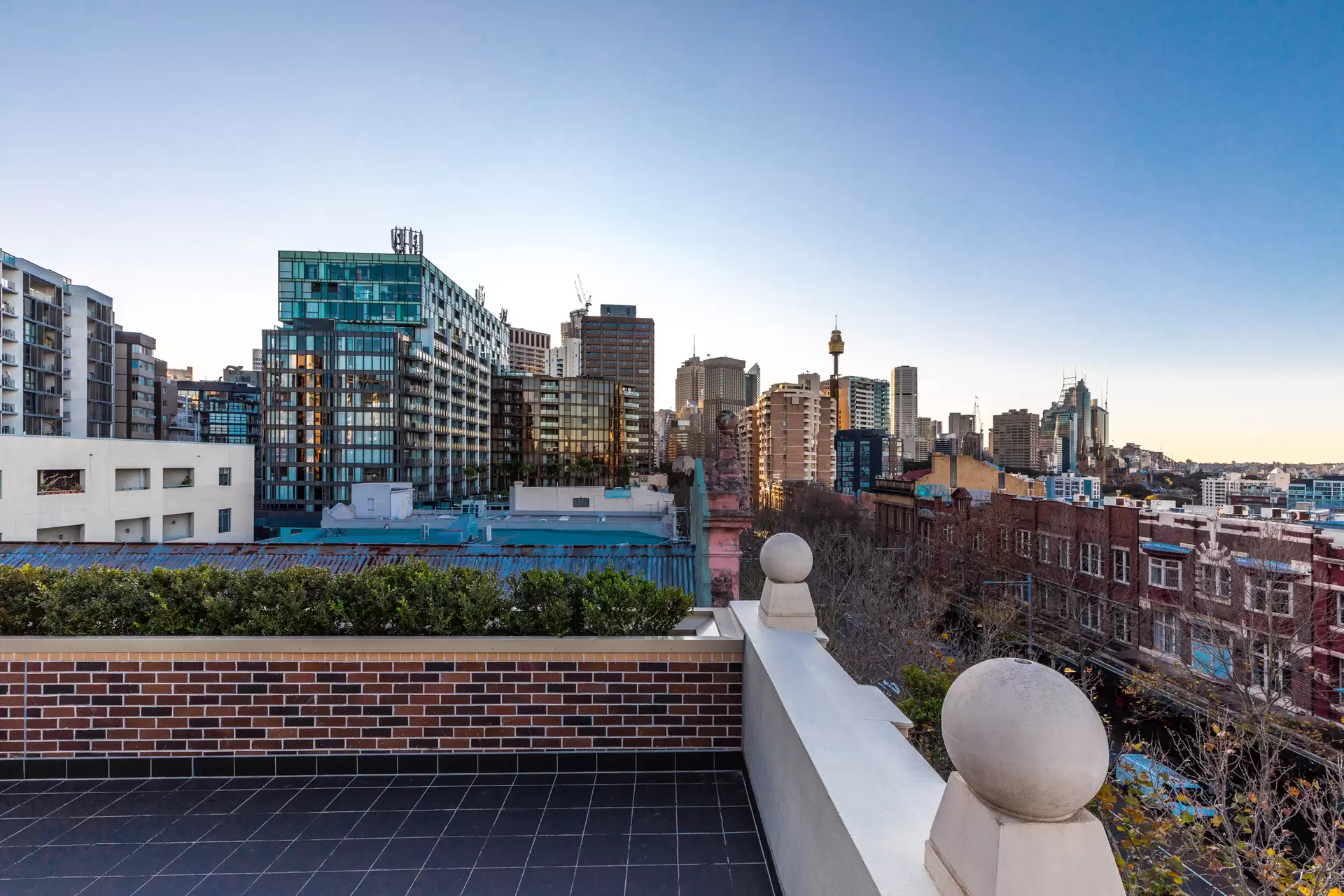 19/107 Oxford St, Darlinghurst Leased by The Gallery Real Estate - image 1