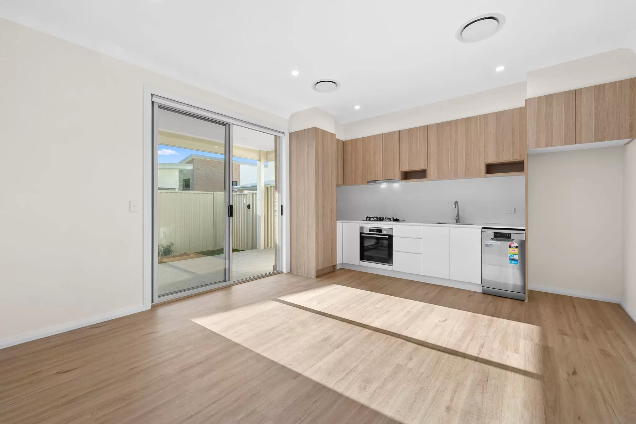 94a Baroona Road, Northbridge Leased by The Gallery Real Estate - image 2