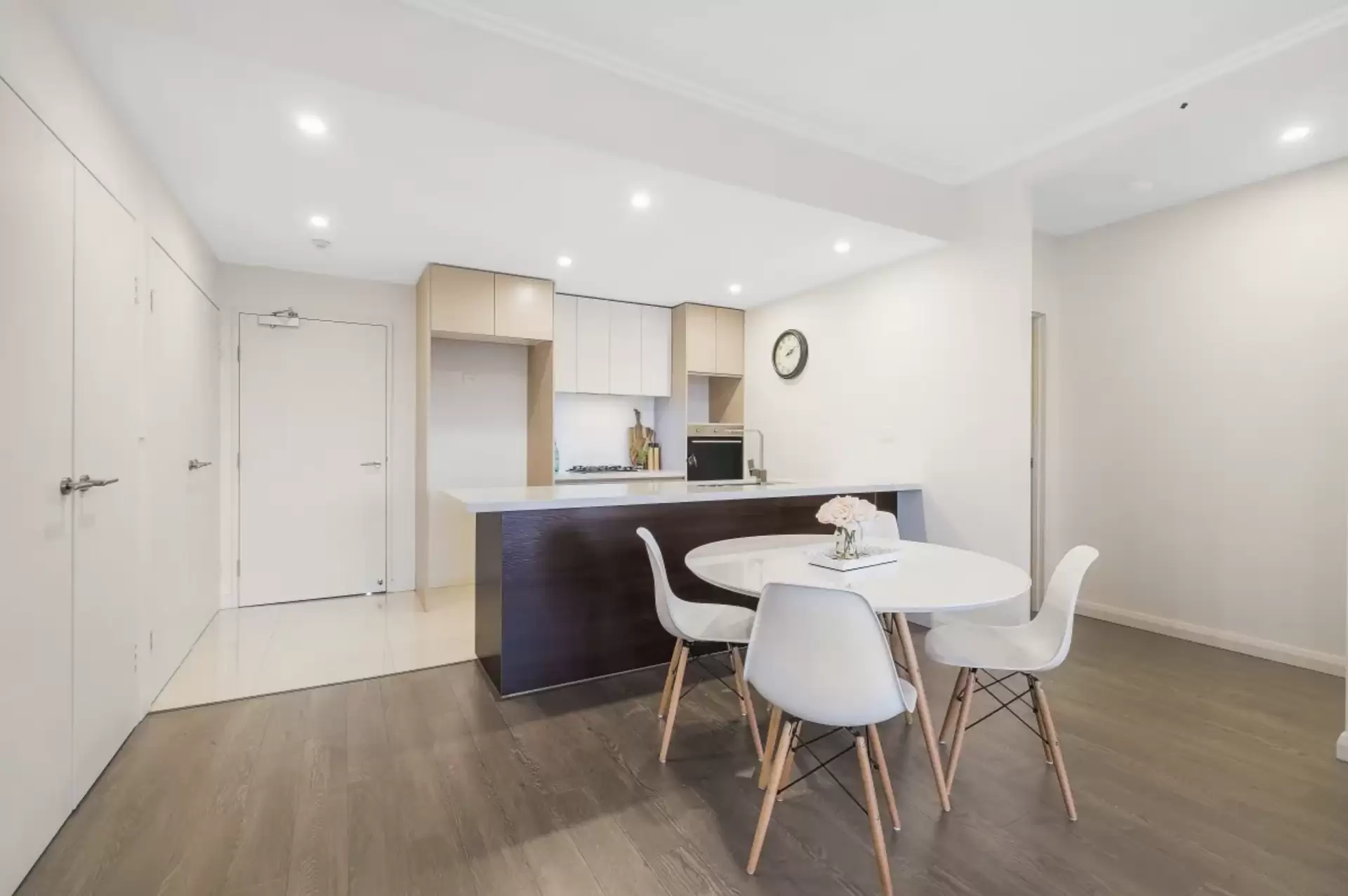 802/4-8 Smallwood Avenue, Homebush Leased by The Gallery Real Estate - image 1