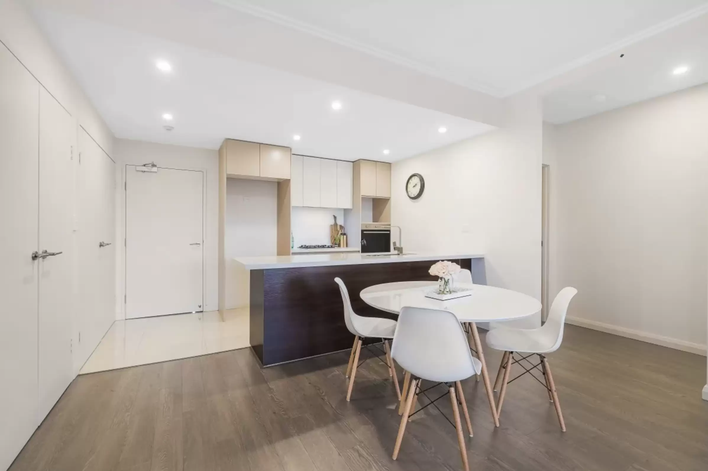 802/4-8 Smallwood Avenue, Homebush Leased by The Gallery Real Estate - image 4