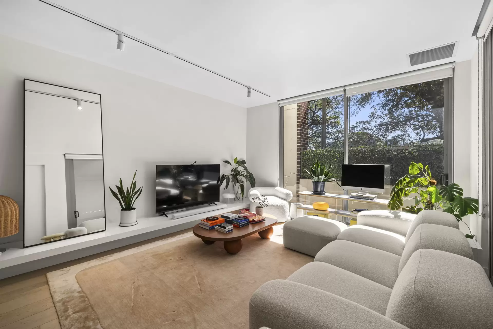 DG31/810-222 Elizabeth Street, Waterloo Leased by The Gallery Real Estate - image 1