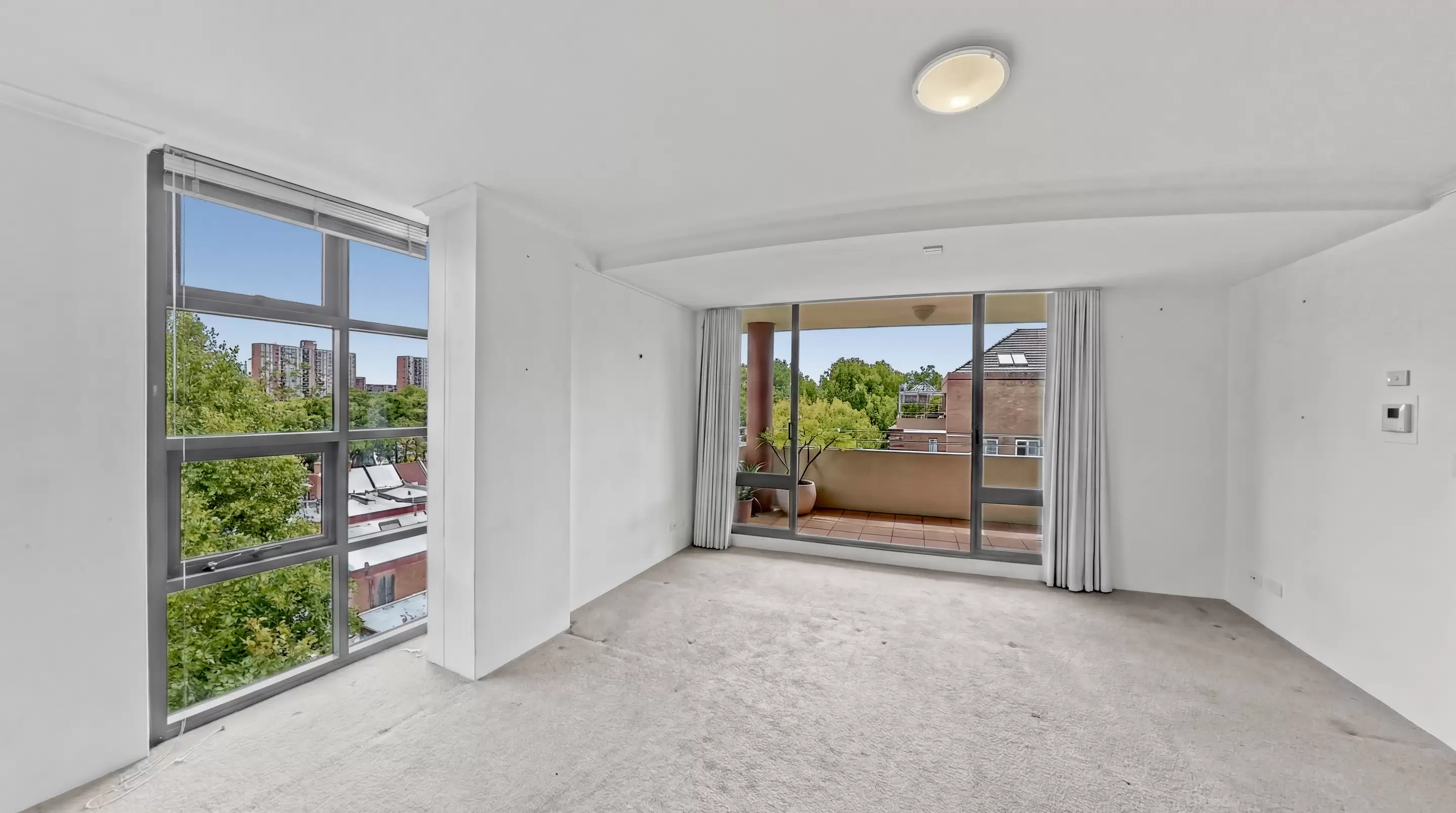 H424/780 Bourke Street, Redfern Leased by The Gallery Real Estate - image 2