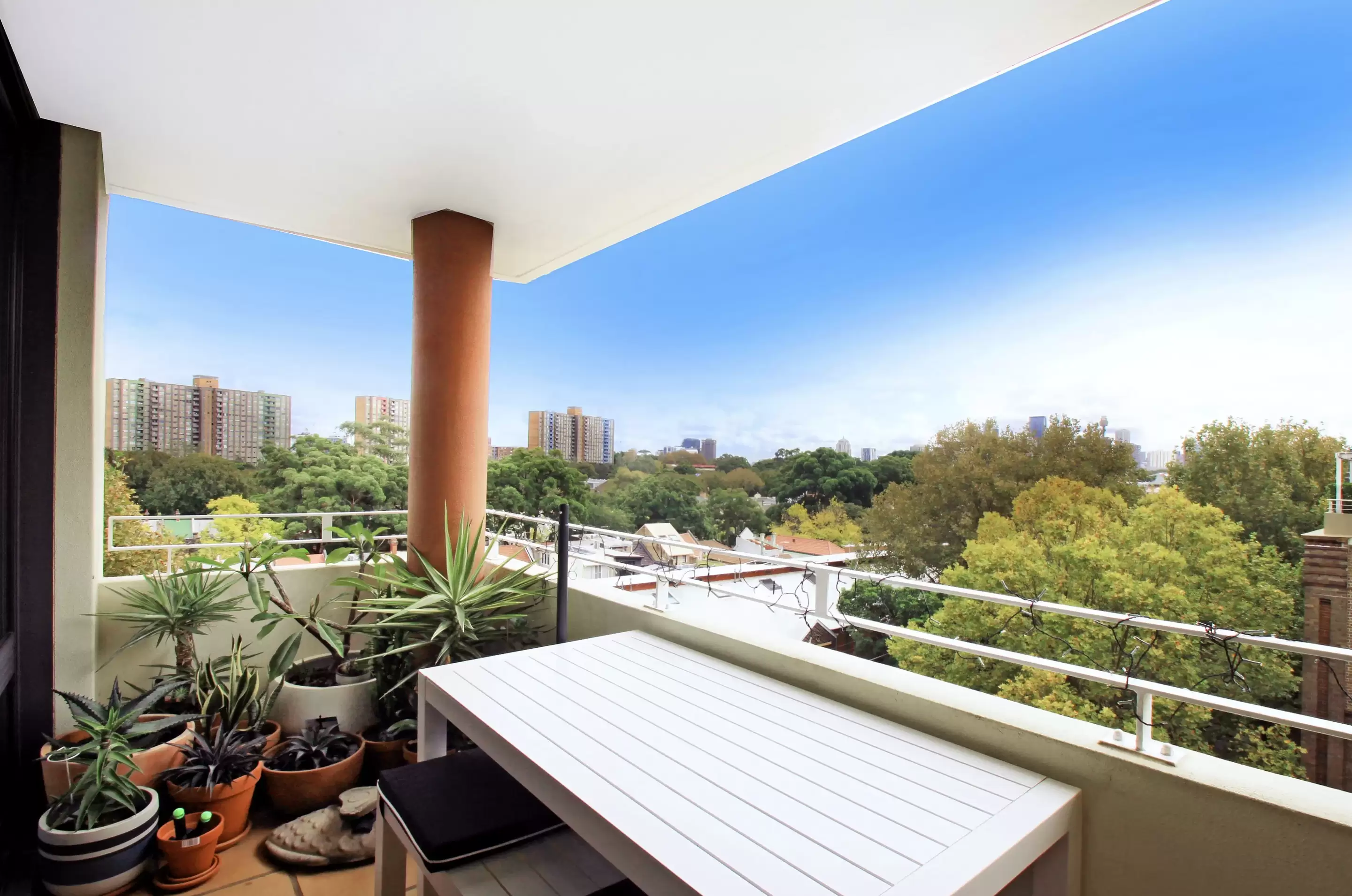 H424/780 Bourke Street, Redfern Leased by The Gallery Real Estate - image 3