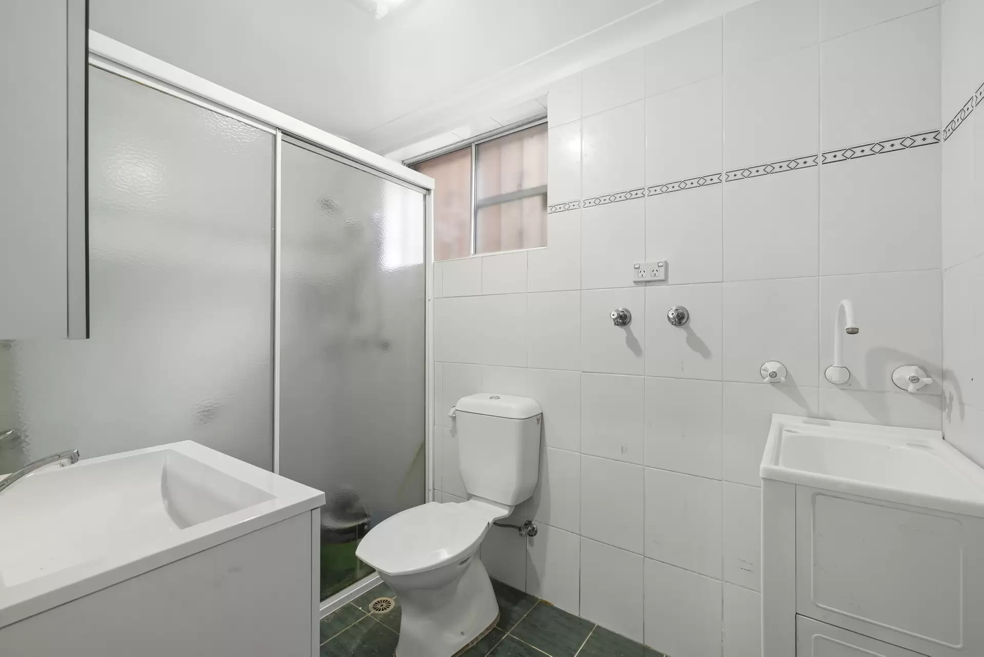 2/16 Cooper Street, Redfern Leased by The Gallery Real Estate - image 1