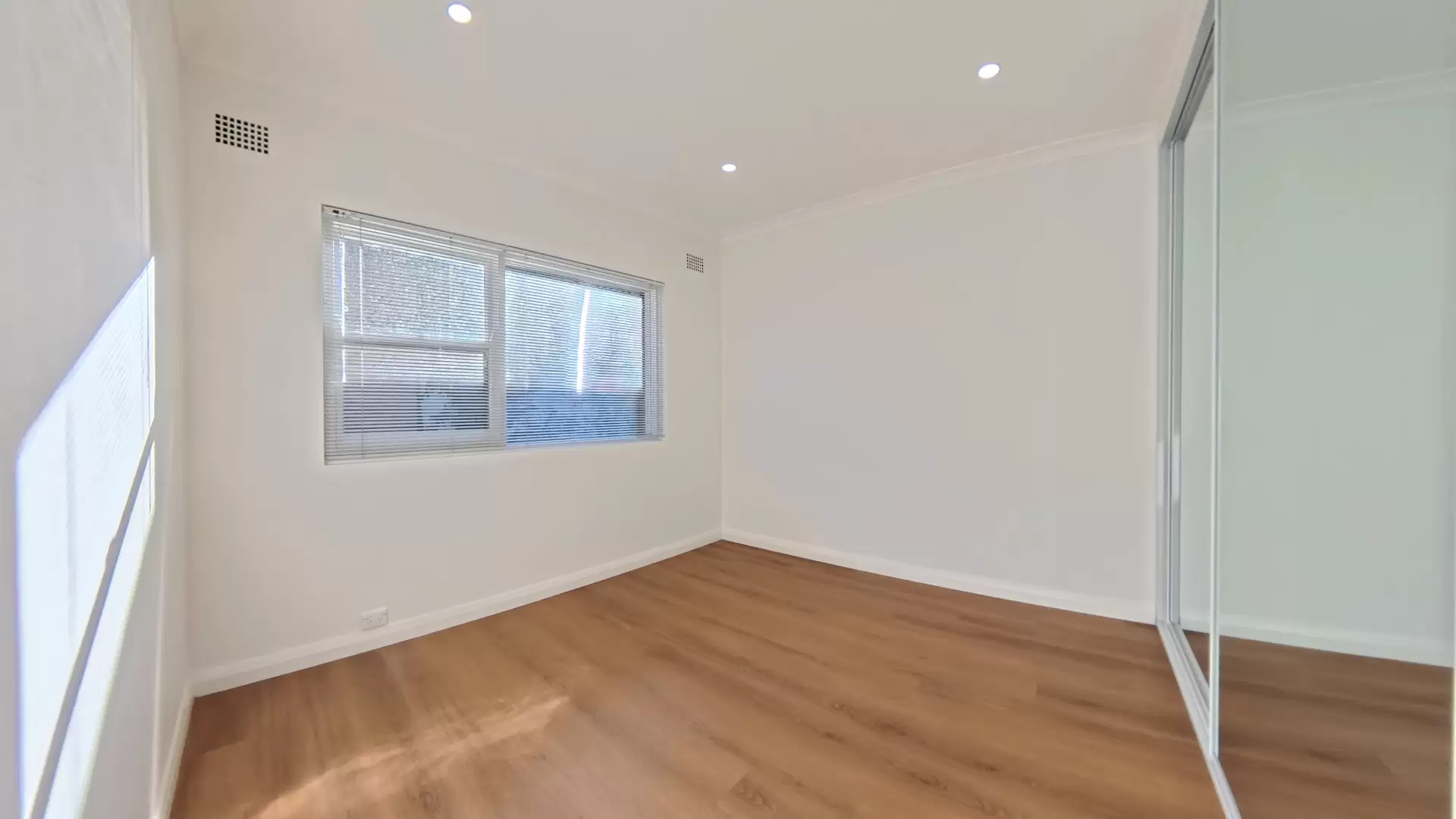6/9 Hampton St, Croydon Park Leased by The Gallery Real Estate - image 1