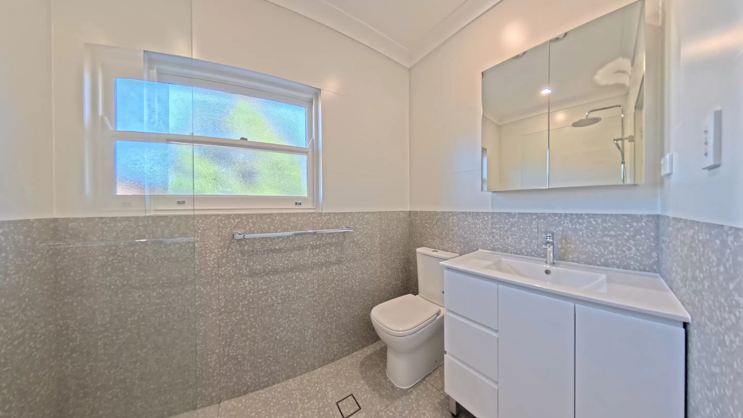 6/9 Hampton St, Croydon Park Leased by The Gallery Real Estate - image 3