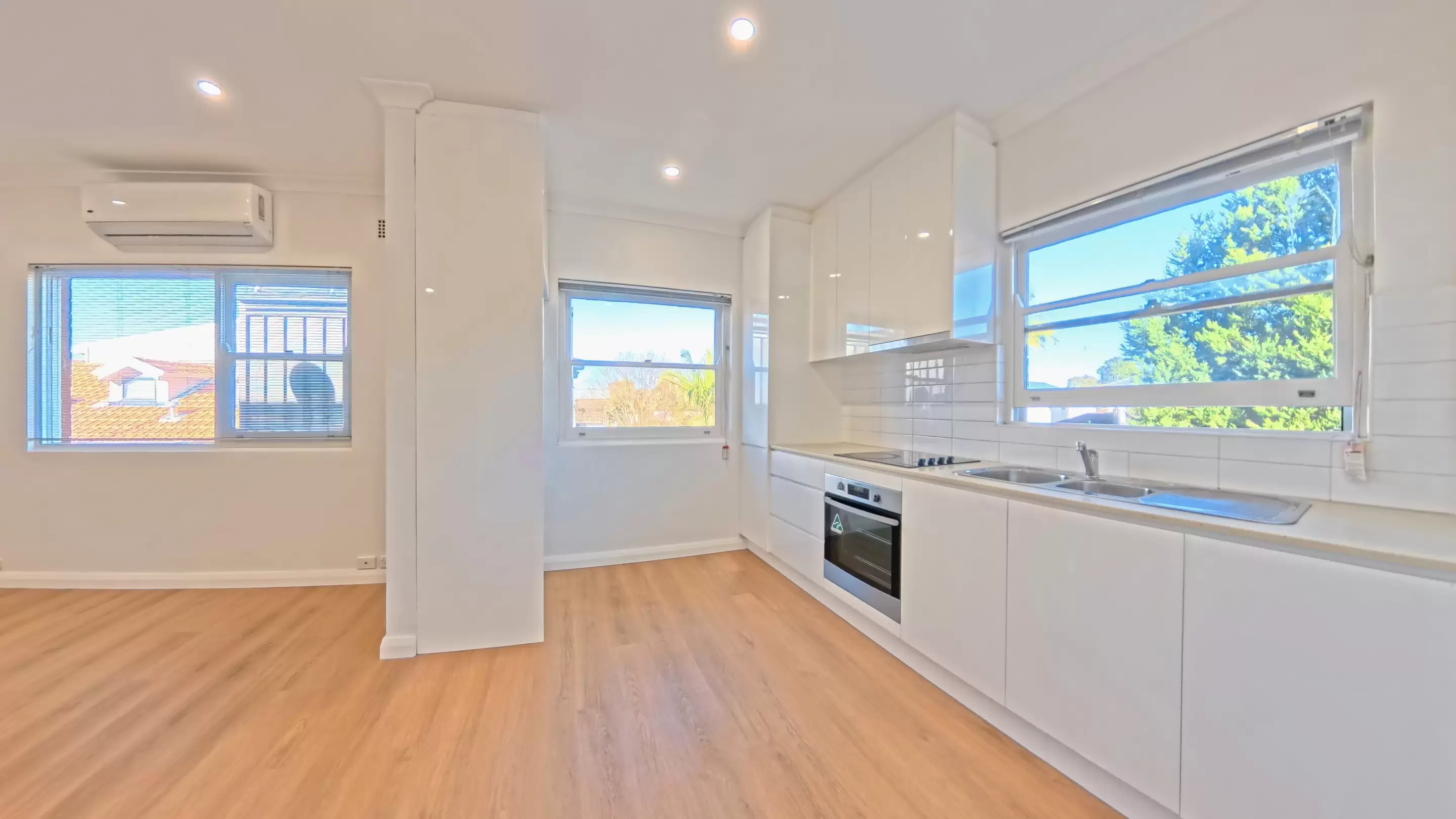 6/9 Hampton St, Croydon Park Leased by The Gallery Real Estate - image 2