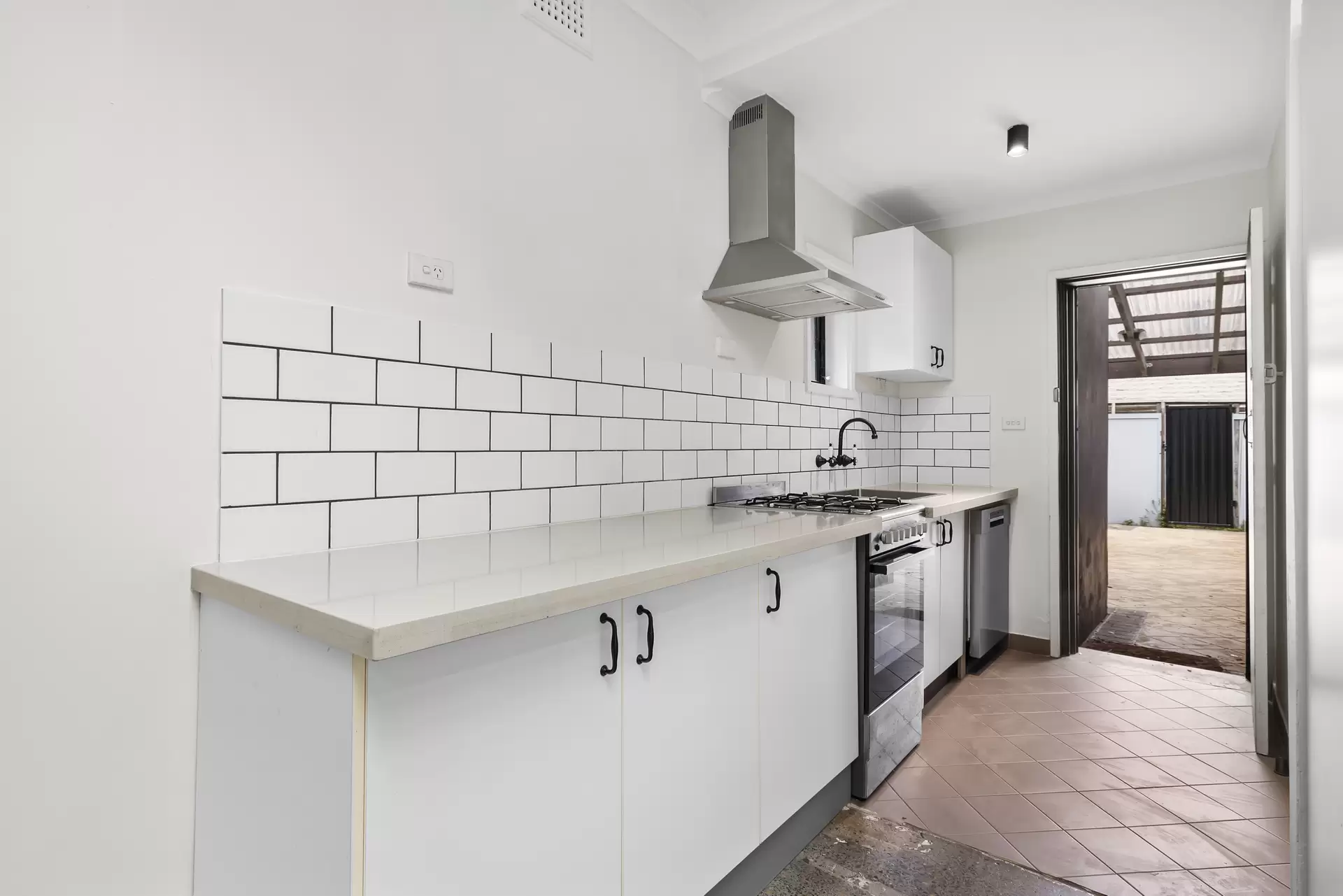 1/470 New Canterbury Road, Dulwich Hill Leased by The Gallery Real Estate - image 1