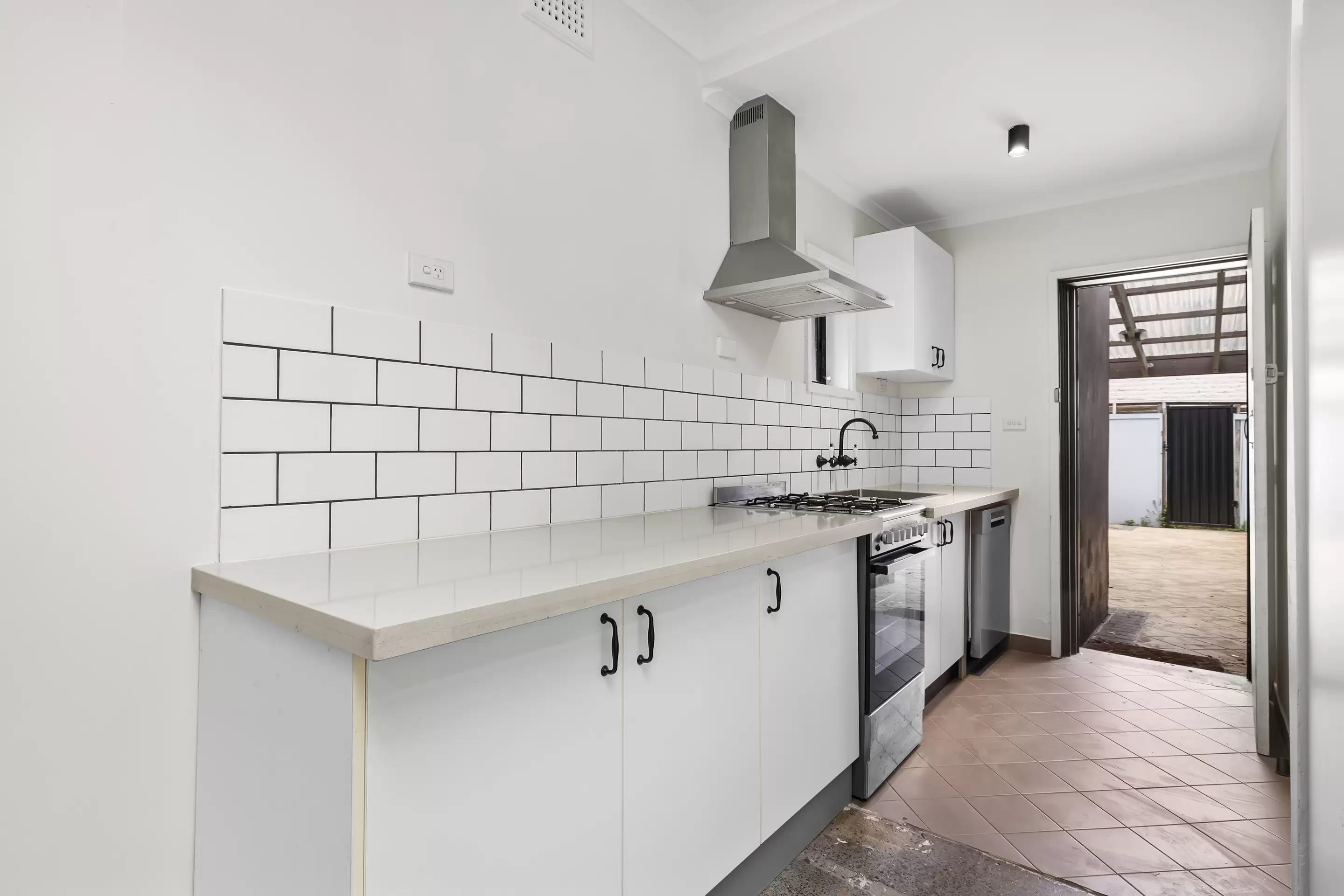 1/470 New Canterbury Road, Dulwich Hill Leased by The Gallery Real Estate - image 3